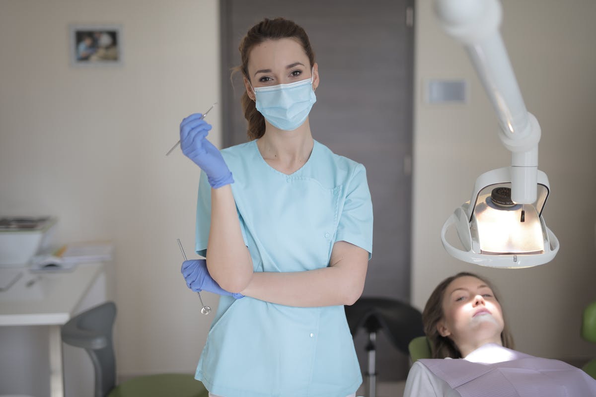 woman-dentist-4.jpeg
